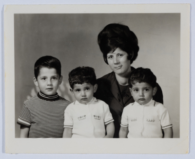 صالحة وبشار وبهاء وأحمد حواري