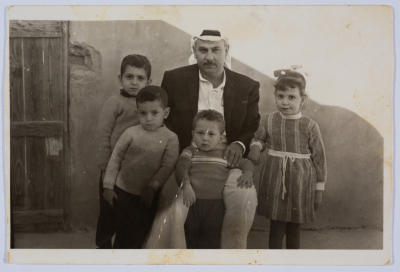 محمد عباس حواري وأولاده