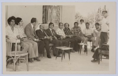 مجموعة من الرجال في من قرية سبسطية