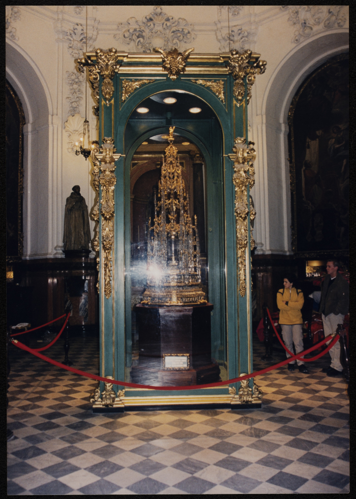 A Photograph of al-Kasaba's Spain Tour, 1995
