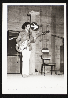 A Photograph of Dawud Saʿadeh at a show  for Al-Bara