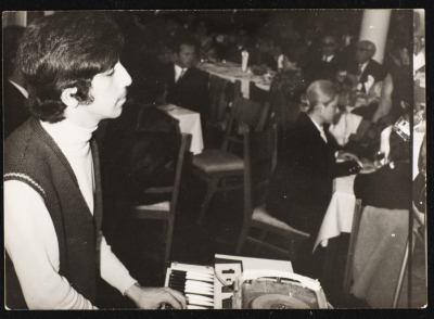 A Photograph of Emile Ashrawi with the Zorbas 