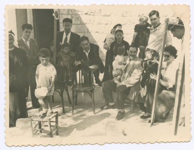 A Photograph of ʿLayan Family 