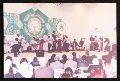 فرقة الحنونة في حفل دعم انتفاضة الأقصى في المدارس النموذجية