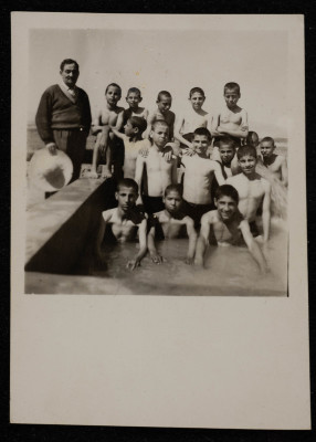 The Arab Development Society Students with Musa al-Alamy