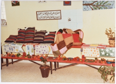 بازار للأشغال اليدوية في جمعية النهضة النسائية، رام الله، 1983