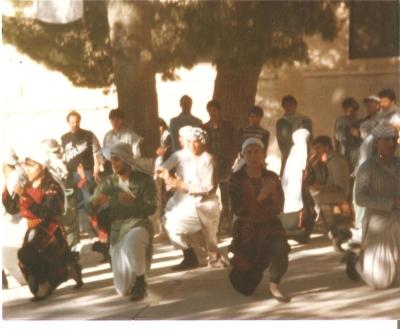 صورة من عرض دبكة لفرقة سرية رام الله الأولى للرقص