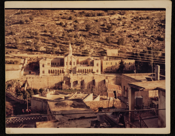 The Convent of the Hortus Conclusus, Artas