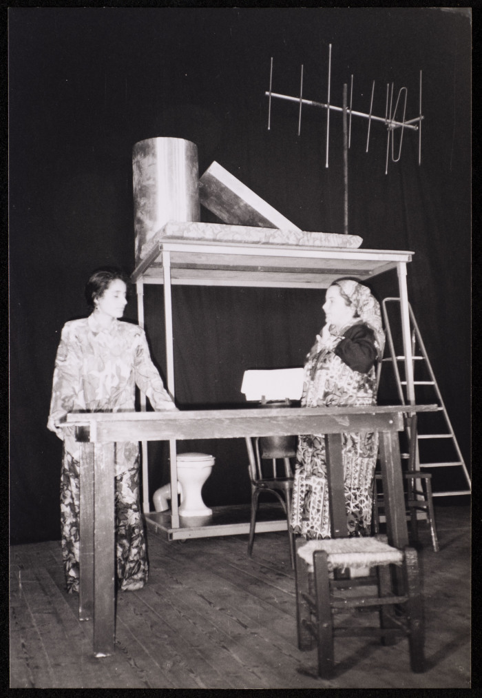 صورة من مسرحية 