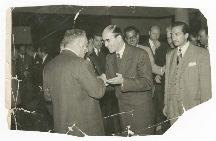 شخصيات رسمية في مهمة