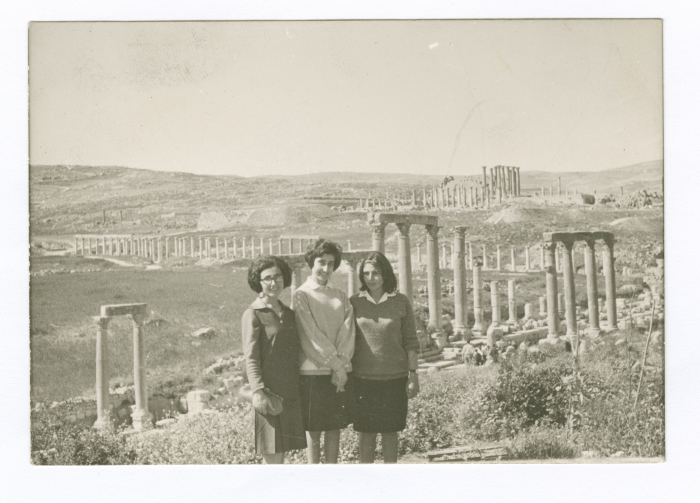 غادة رشيد وصديقاتها، في عمان