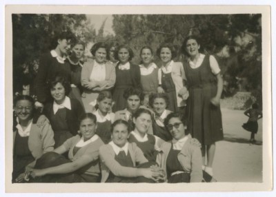 Hala Khalil Sakakini and her Students 