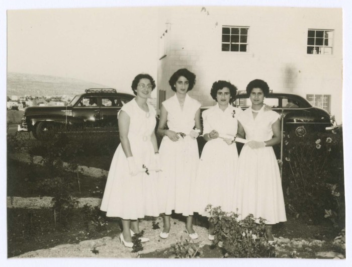 صورة  لطالبات من مدرسة الفرندز، رام الله