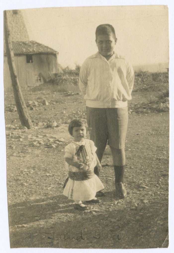 Sari and Domia Khalil Sakakini