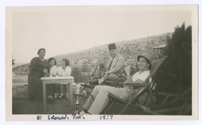 خليل السكاكيني وعائلته، بيت لحم، 1937