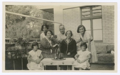 Khalil Sakakini, His Wife, Two Daughter and Sister