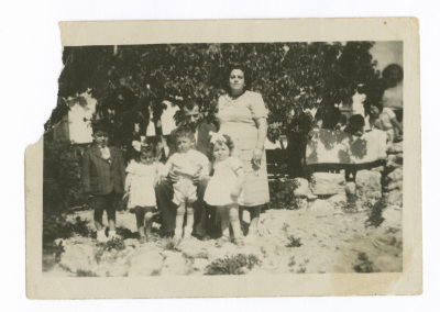 Yaʿqub Abu Nakhleh with His Family 