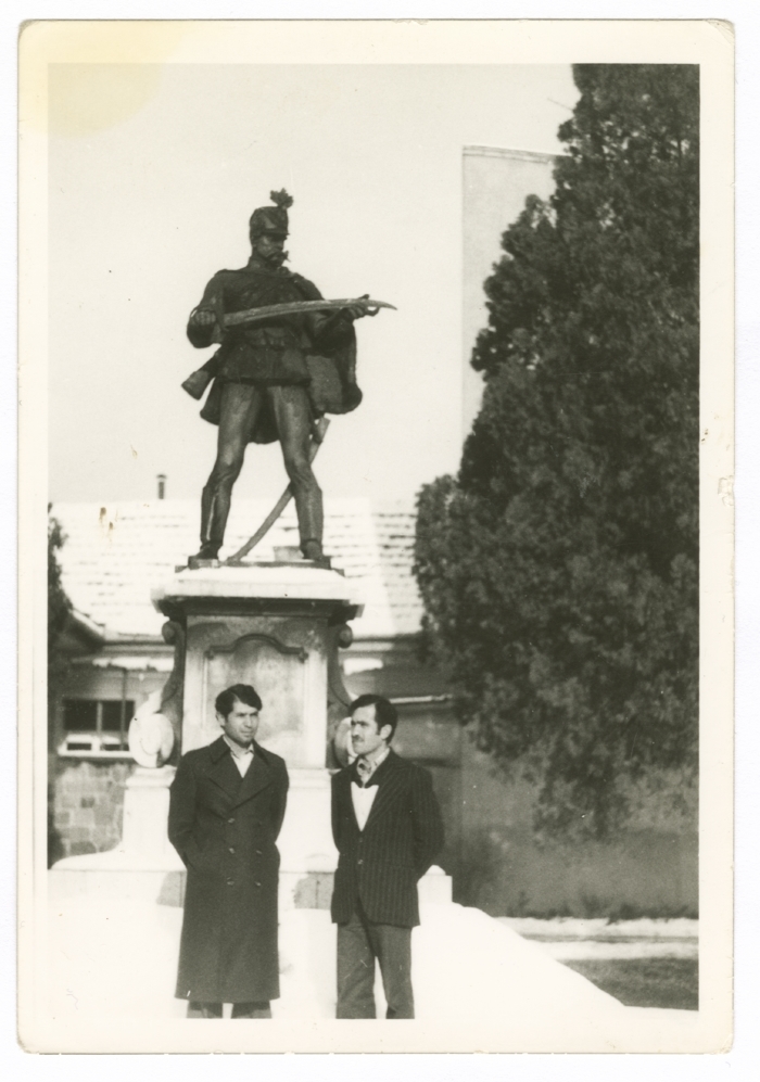 مناضلين في دمشق