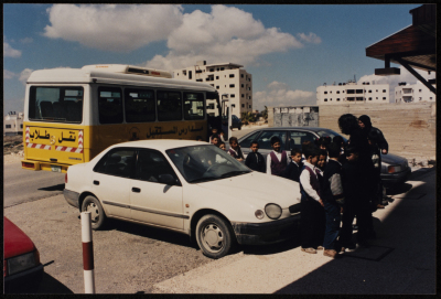 صورة من زيارة مدارس المستقبل لمسرح عشتار، 1999
