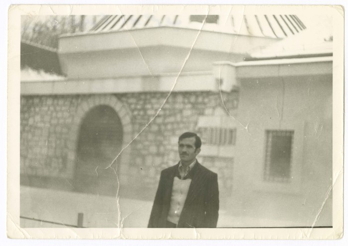 الشهيد ياسين خضر الحمزة خلال تلقيه دورة عسكرية