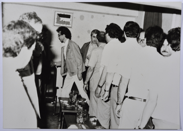 وفد من المجلس الثوري في عزاء الشهيد خالد نزّال، مخيم اليرموك، 1986