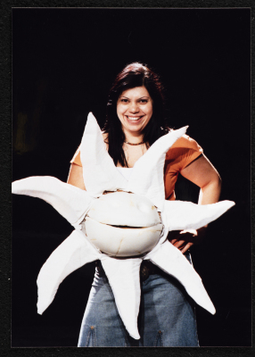 A Photograph of Actress Ranin Bsharat During the Theatrical Performance of "Ṣah Ṣah", al-Midan Theatre 