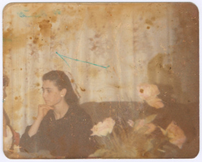 A Photograph of a Woman from al-ʿaṣleh Family, 8 May 1989