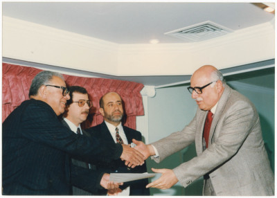 تكريم بشير شرف
