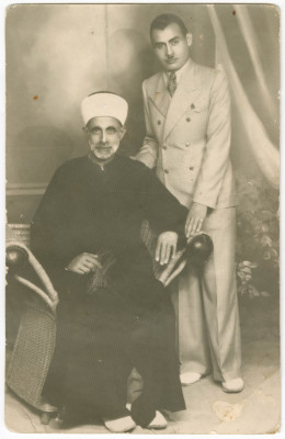 الشيخ أسعد شرف وابنه وجيه