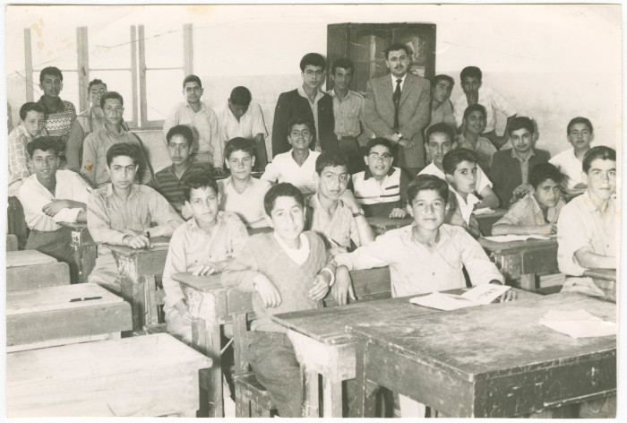طلاب في صف مدرسي