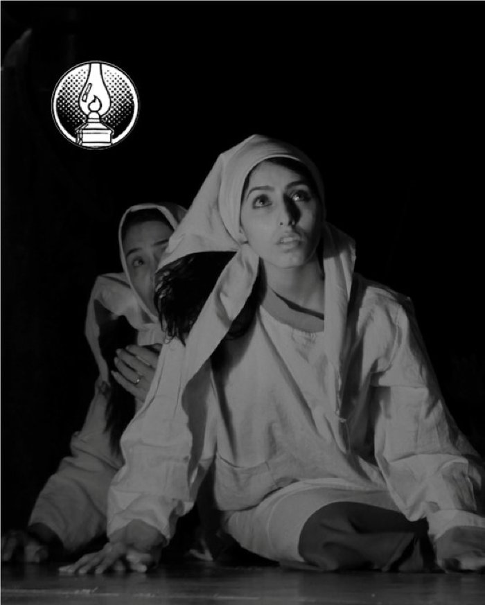 A Photograph of the Theatrical Performance 