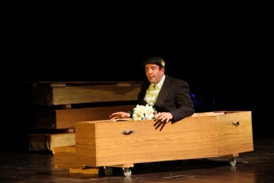 A Photograph of the Theatrical Performance "Usruq ʾAqal, Rajaʾn", the Popular Theatre Troupe, 2013
