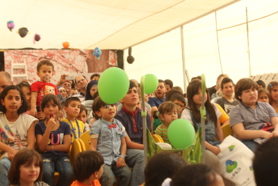A Photograph of the Theatrical Performance "Aṣfura Wa Jaradah", the Popular Theatre Troupe, 2015

