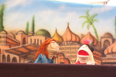 A Photograph of the Theatrical Performance "Aṣfura Wa Jaradah", the Popular Theatre Troupe, 2015
