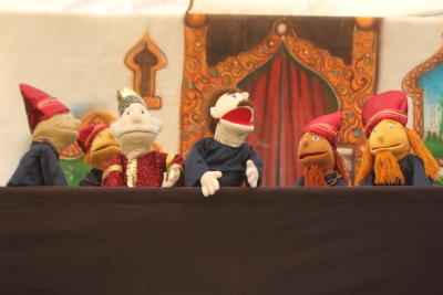 A Photograph of the Theatrical Performance "Aṣfura Wa Jaradah", the Popular Theatre Troupe, 2015
