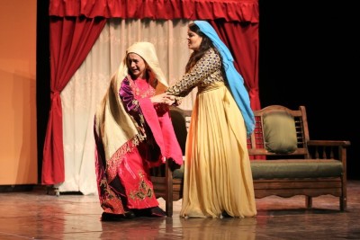 A Photograph of the Theatrical Performance of "Qiṣaṣ Min Zaman al-Khuyul al-Baydaʾ", 2017 
