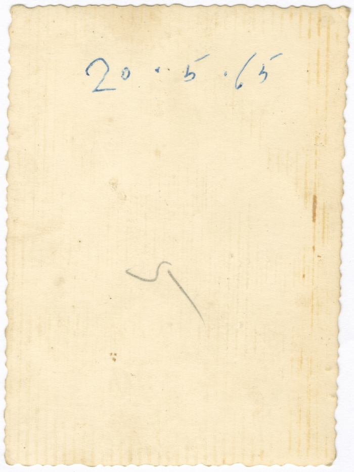 A man, his wife and their daughter from the Badarneh family