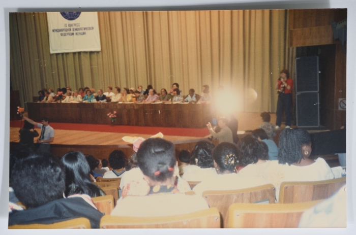 إحدى جلسات المؤتمر العالمي للمرأة في موسكو