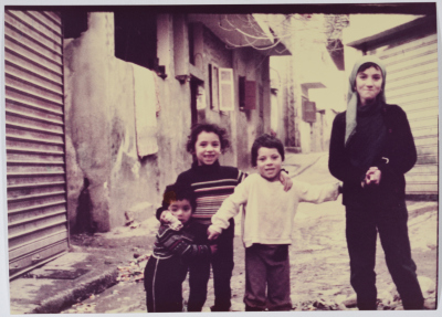  أطفال، مخيم نهر البارد، 1980- 1989