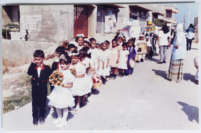 أطفال خلال مهرجان في مخيم البرج الشمالي