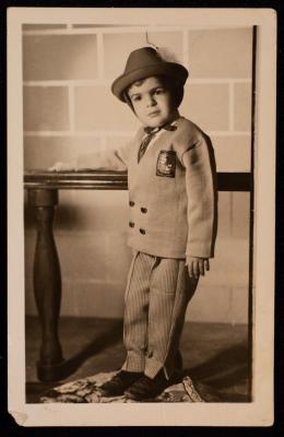 صورة لمدثر ارشيد، 1964