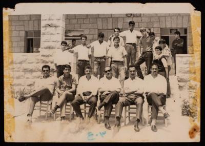 حسن الخطيب والهيئة التدريسة مع الطلاب، شعفاط، 1969-70