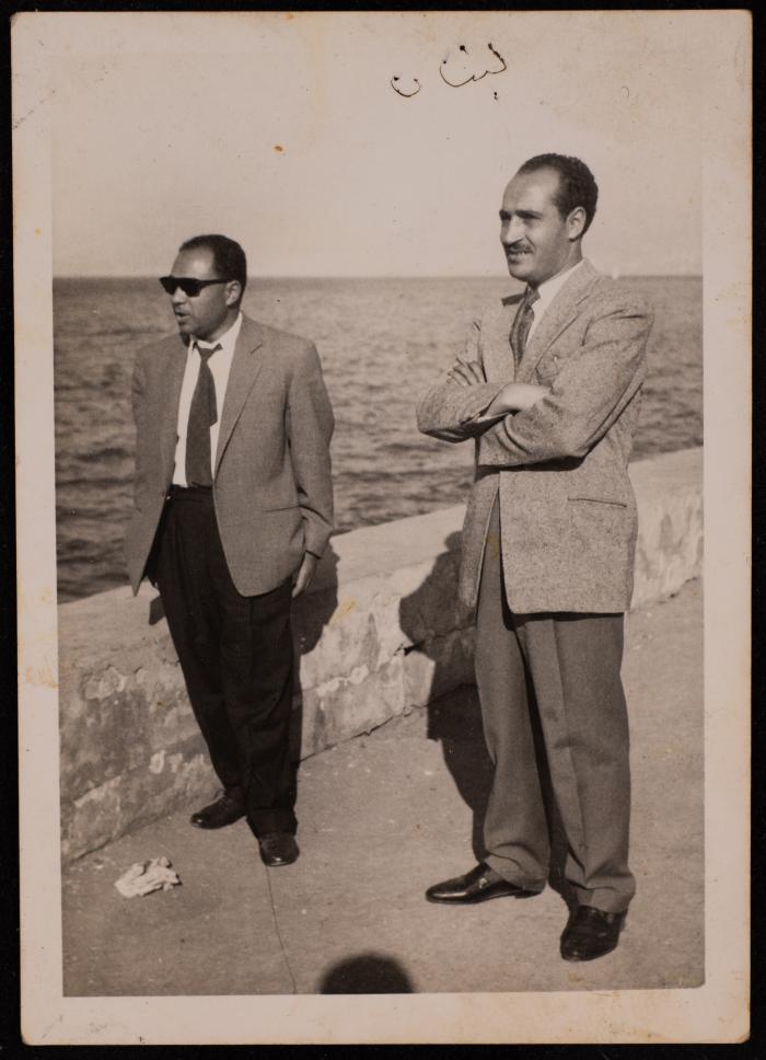 صورة لحسن الخطيب مع صديقه، لبنان، خمسينيات القرن العشرين