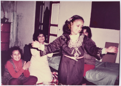 طفلة، مخيم نهر البارد، 1980- 1989