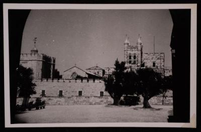 كاتدرائية القديس جورج في مدينة القدس، تصوير يوسف البينا، عشرينيات وثلاثتينات القرن العشرين
