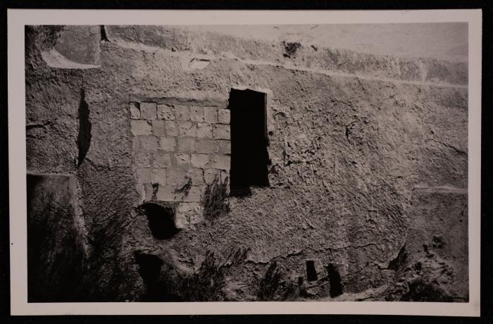 صورة  لقبر البستان في مدينة القدس، تصوير يوسف البينا، عشرينيات وثلاثتينات القرن الماضي