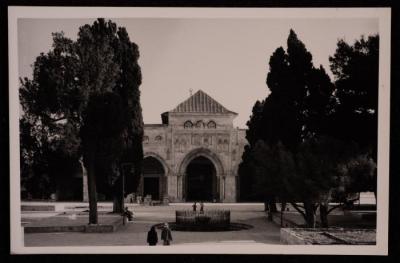صورة للمسجد الأقصى في مدينة القدس، تصوير يوسف البينا، عشرينيات وثلاثينيات القرن العشرين 