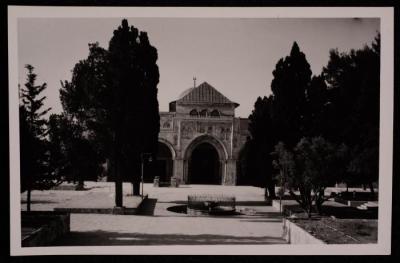 صورة للمسجد الأقصى في مدينة القدس، تصوير يوسف البينا، عشرينيات وثلاثينيات القرن العشرين 