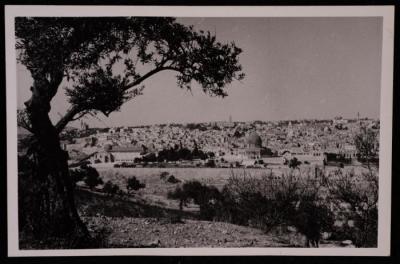 صورة لقبة الصخرة  في مدينة القدس، تصوير يوسف البينا، عشرينيات وثلاثينيات القرن الماضي