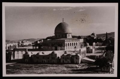 "صورة لقبة الصخرة والمسجد الأقصى في مدينة القدس، تصوير يوسف البينا، في عشرينيات وثلاثينيات القرن الماضي